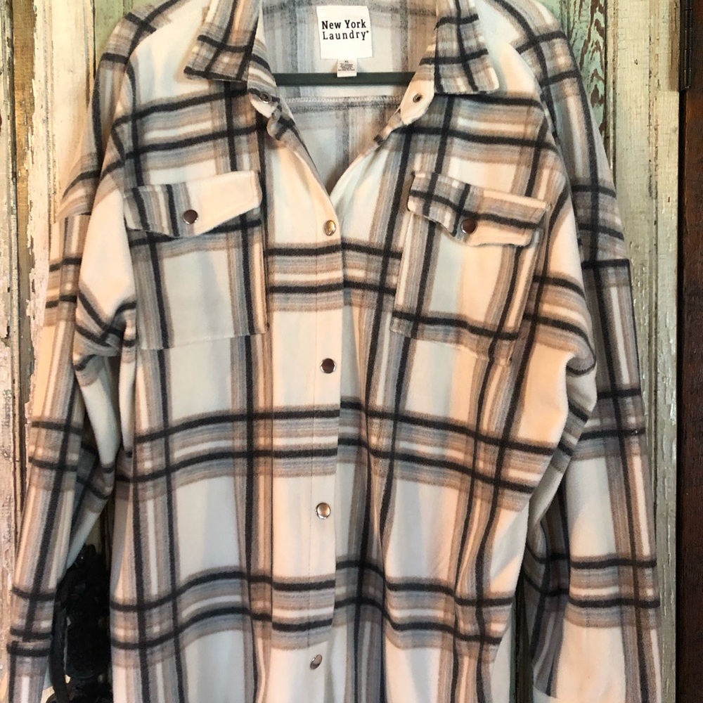 Button Down Over Size Plaid Shirt